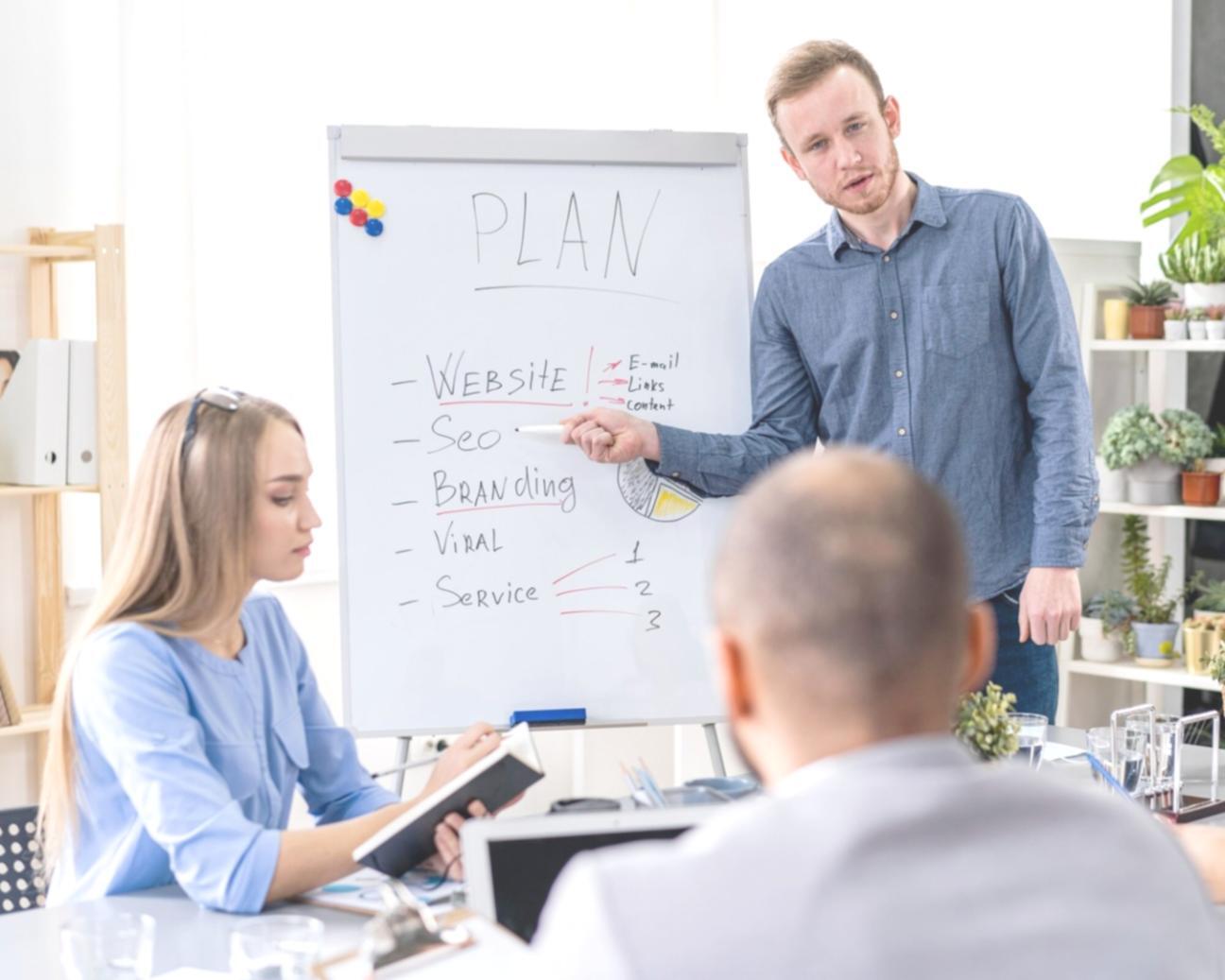 Sessione di training neuropsicologico con analisi cognitiva